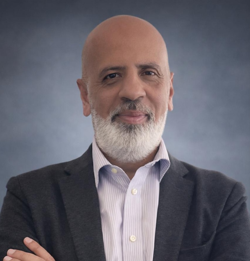 Portrait of John El Khoury, Corporate Communicator & Marketing Strategist